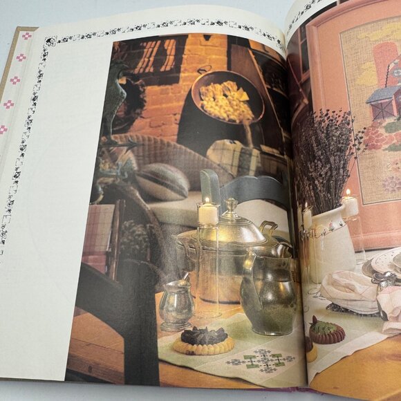 Quilt Designs In Cross-Stitch Hardcover Book By The Vanessa-Ann Collection 1989 - Picture 5 of 7